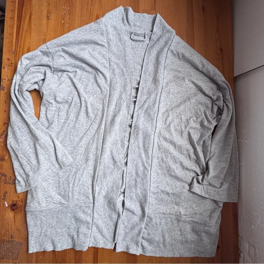 Gap cardigan sweater size s/xs gray